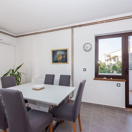 Apartments Snjezana Tisno Eksteriør billede