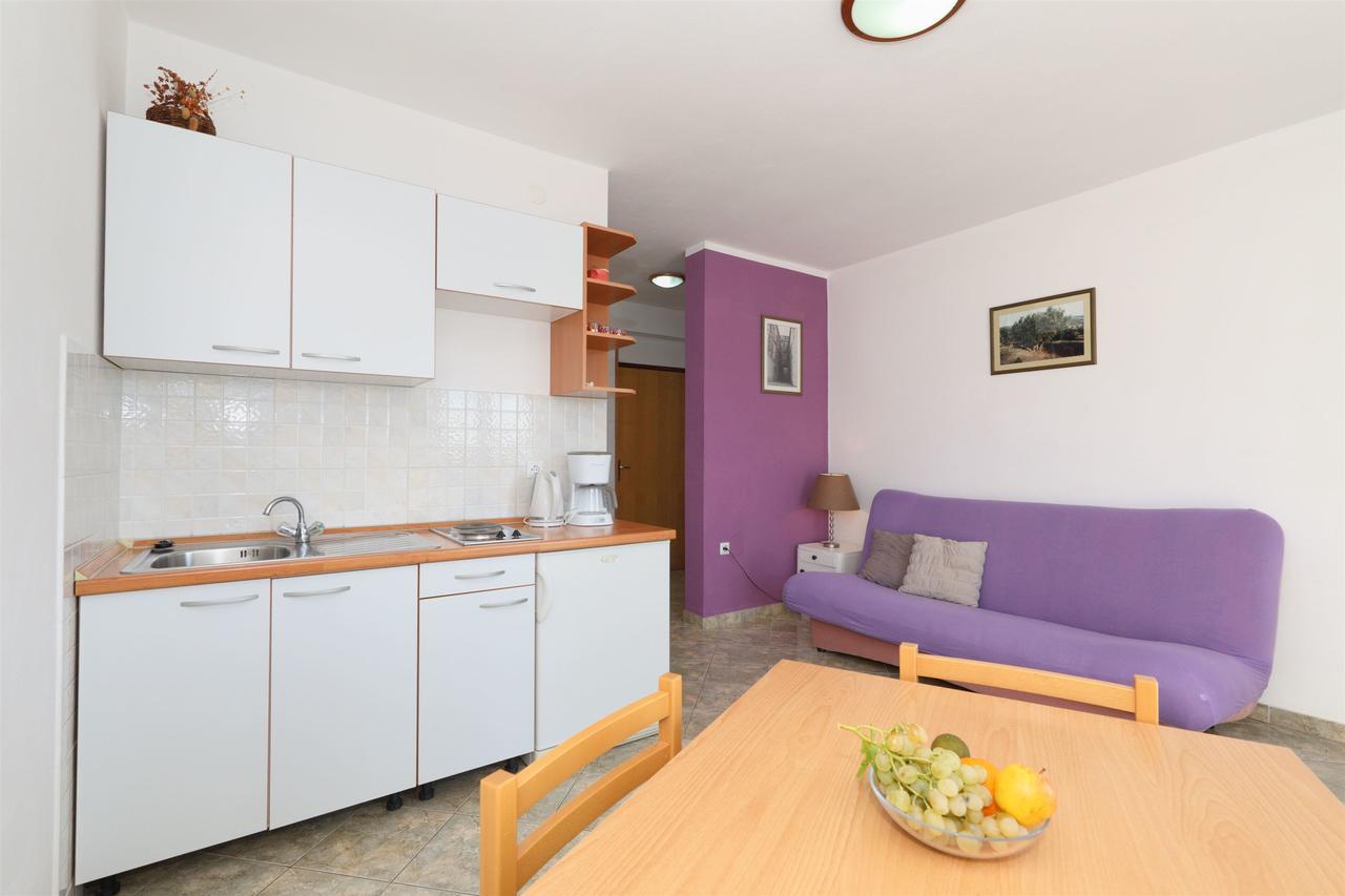Apartments Snjezana Tisno Eksteriør billede