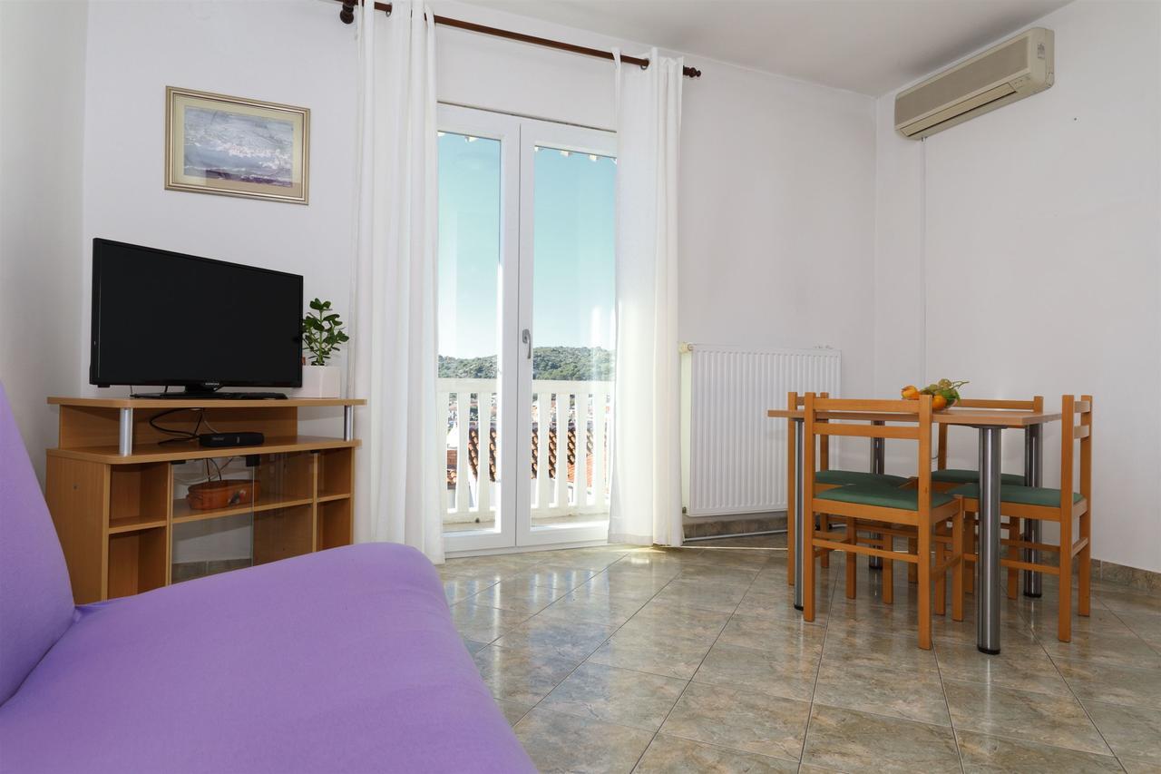 Apartments Snjezana Tisno Eksteriør billede